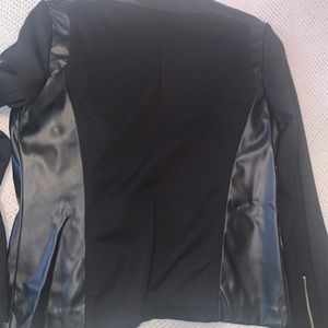 New Direction sz S zip up jacket